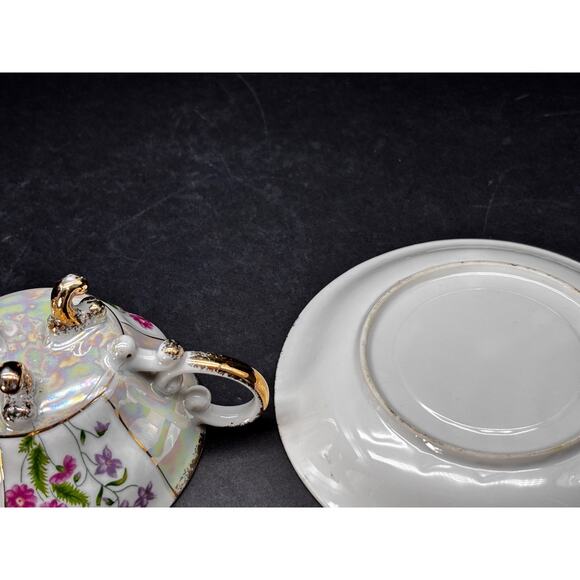 Vtg 3 Footed Teacup Saucer Pearlescent Irridescent Luster ware Floral Gold Trim - Picture 5 of 15